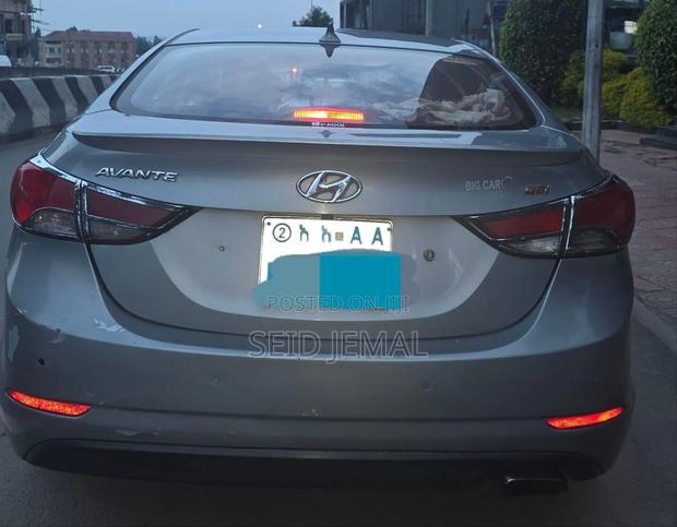 Hyundai Avante 2015 Silver