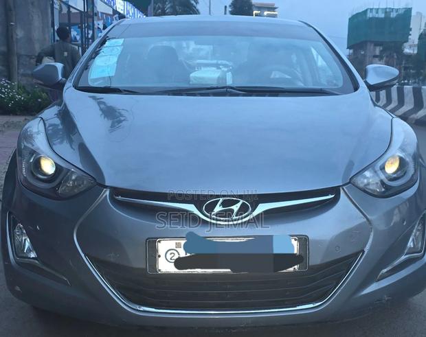 Hyundai Avante 2015 Silver