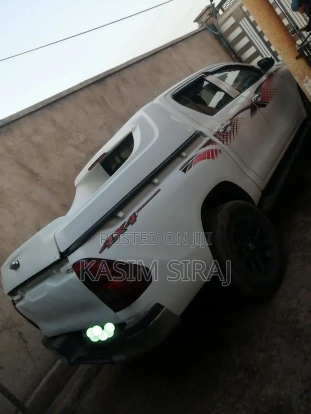 Toyota Hilux Revo Double Cab Deisel 2.4 AWD 2016 White