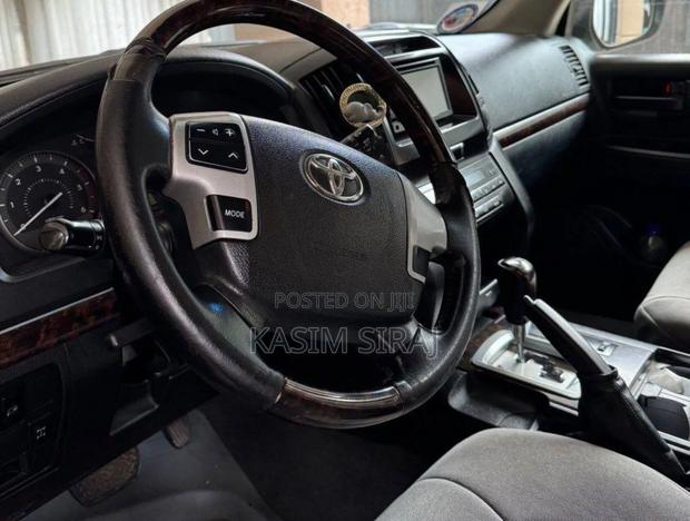 Toyota Land Cruiser 4.5 V8 GX-R 2013 Silver