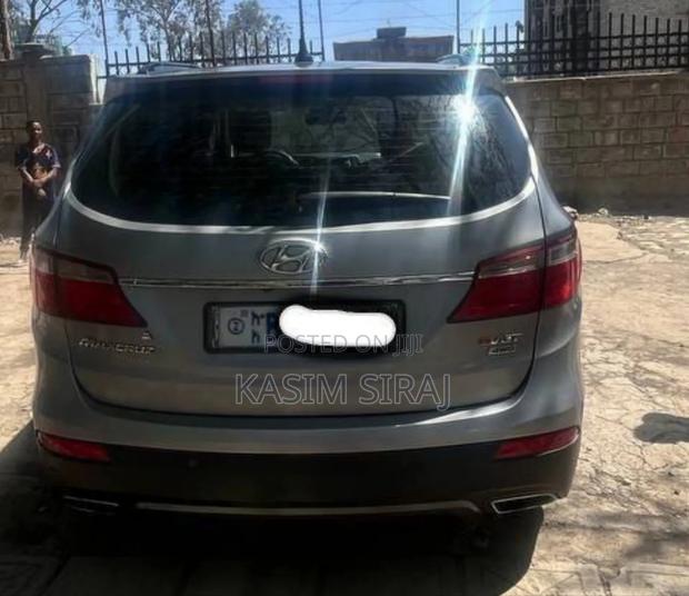 Hyundai Santa Fe GLS 4dr SUV (3.3L 6cyl 6A) 2015 Silver