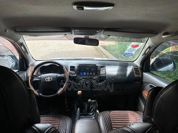 Toyota Hilux 3.0 D-4D 4x4 2013 White