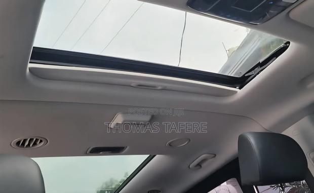 Hyundai Staria 2025 White
