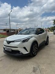 Toyota C-HR Limited 2021 White for sale