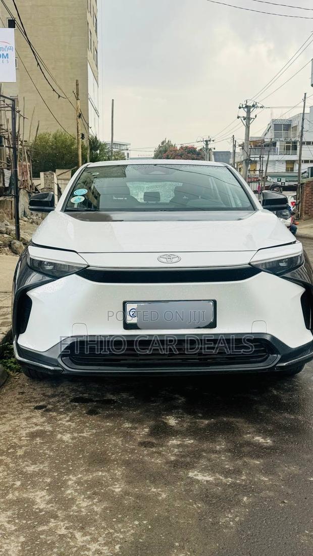 Toyota bZ4X 71.4 kWh AWD 2023 Black