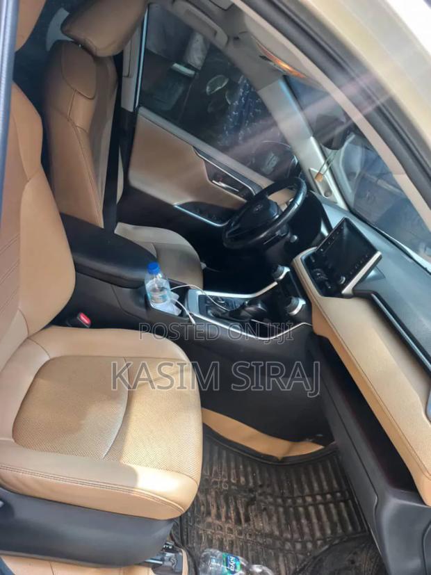 Toyota RAV4 Adventure AWD 2020 White