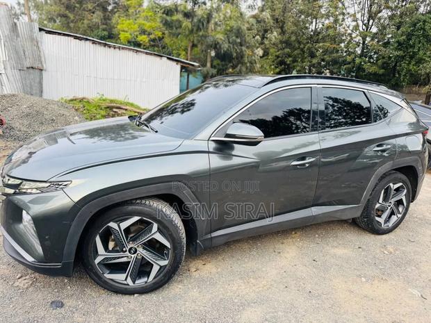 Hyundai Tucson SE 2022 Gray