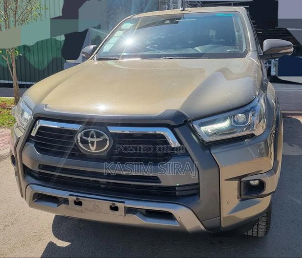 Toyota Hilux Revo Double Cab Deisel 2.8 RWD 2022 Gray