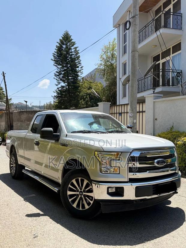 Ford F-150 XLT 4x2 Regular Cab Styleside 6.5 ft. box 122 in. WB 2018