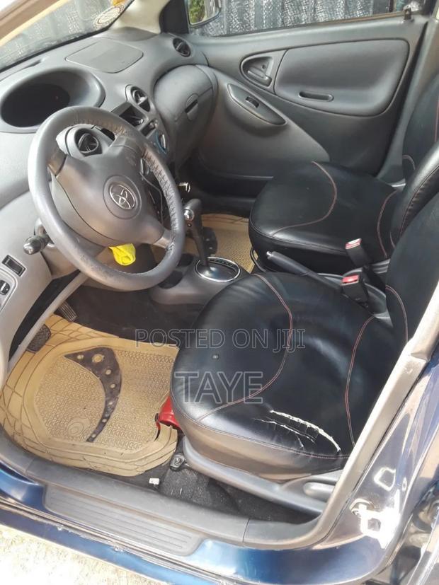 Toyota Vitz 2002