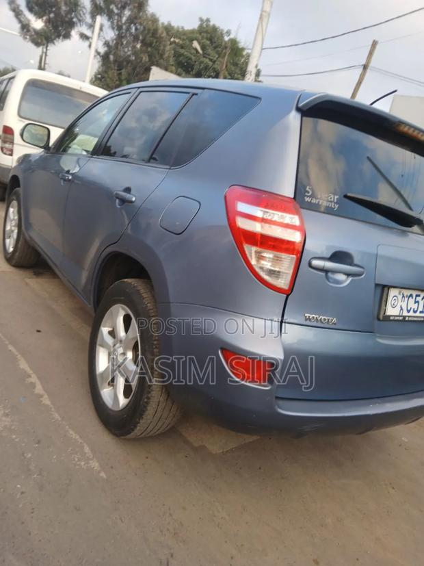 Toyota RAV4 Limited 2011 Blue