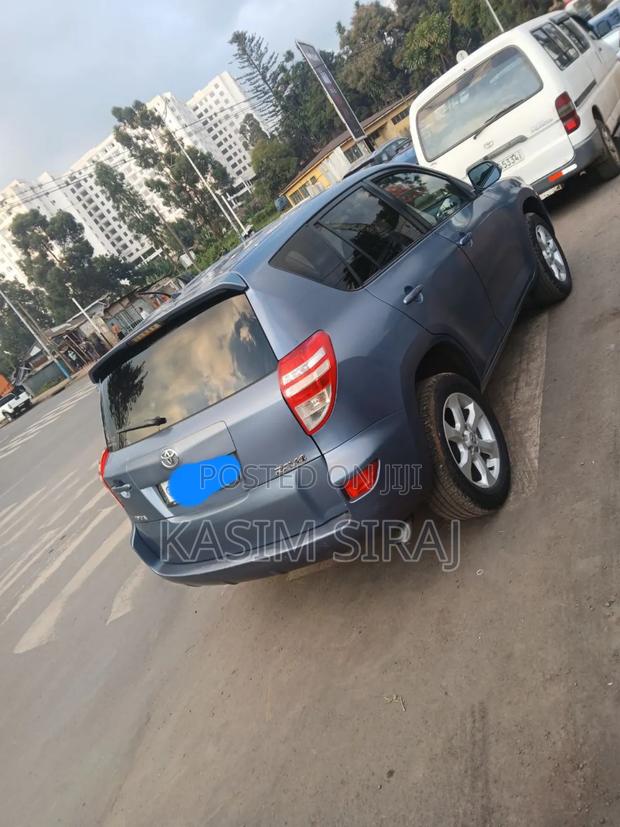 Toyota RAV4 Limited 2011 Blue