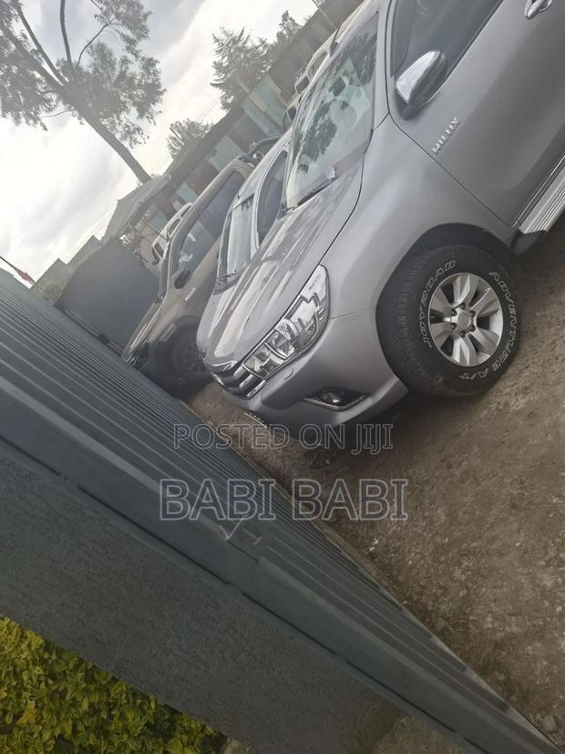 Toyota Hilux 2017 Silver