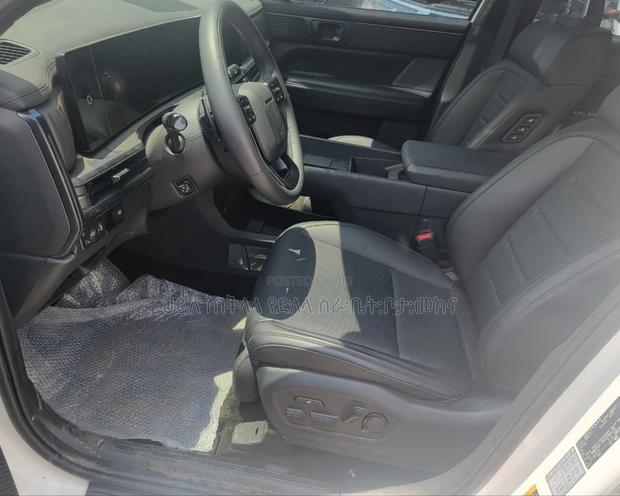 New Hyundai Santa Fe HEV 2024 White