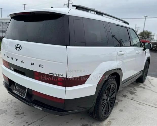 New Hyundai Santa Fe HEV 2024 White