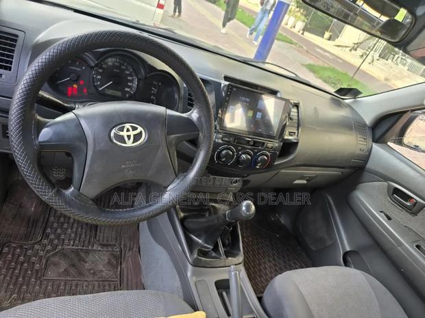 Toyota Hilux 2012 Black