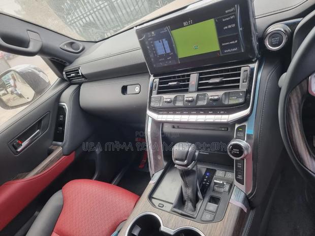 New Toyota Land Cruiser 2023 Silver