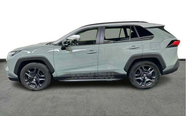 Toyota RAV4 TRD Off Road AWD 2023 Blue