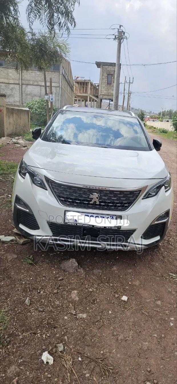 Peugeot 5008 1.2 PureTech 130 2020 White