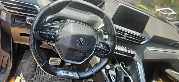 Peugeot 5008 1.2 PureTech 130 2020 White