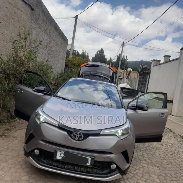 Toyota C-HR 2017 Silver