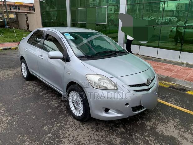 Toyota Belta 2006 Silver
