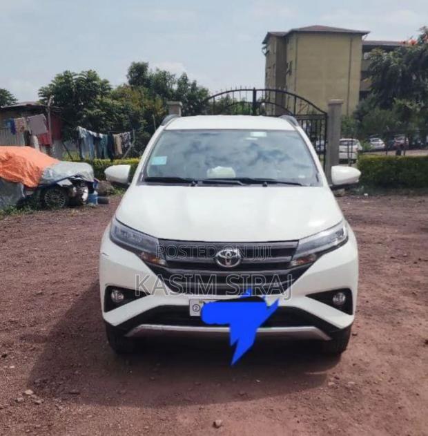 Toyota Rush 2023 White
