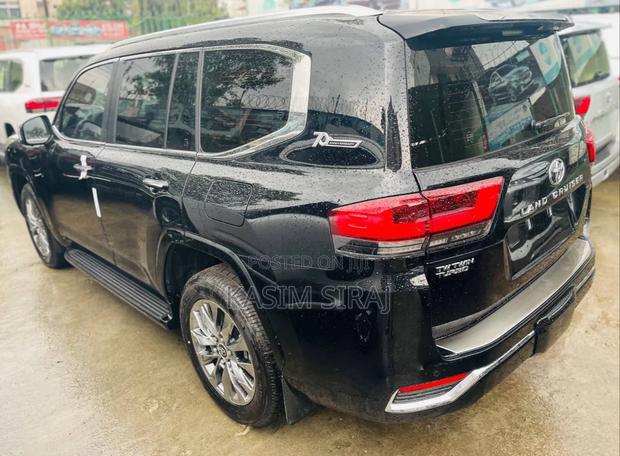 New Toyota Land Cruiser 3.3 Diesel 4WD 2022 Black