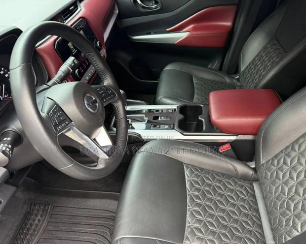 Nissan X-Trail 2023 Gold