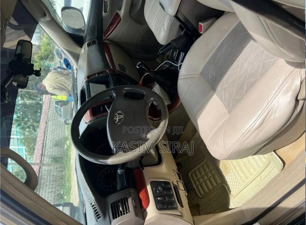 Toyota Land Cruiser Prado 3.0 D-4D 2003 Gold