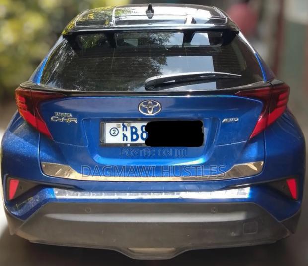 Toyota C-HR 2021 Blue