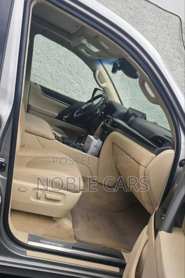 Lexus LX 2017 Gold