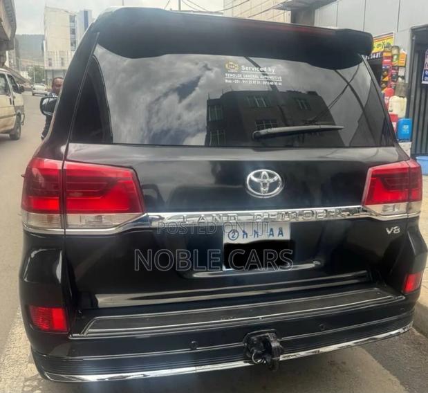 Toyota Land Cruiser 2010 Matt Black
