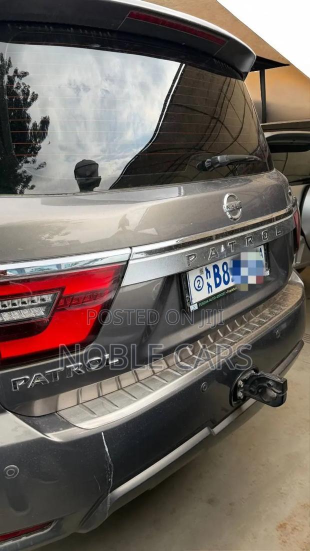 Nissan Patrol 2017 Gold