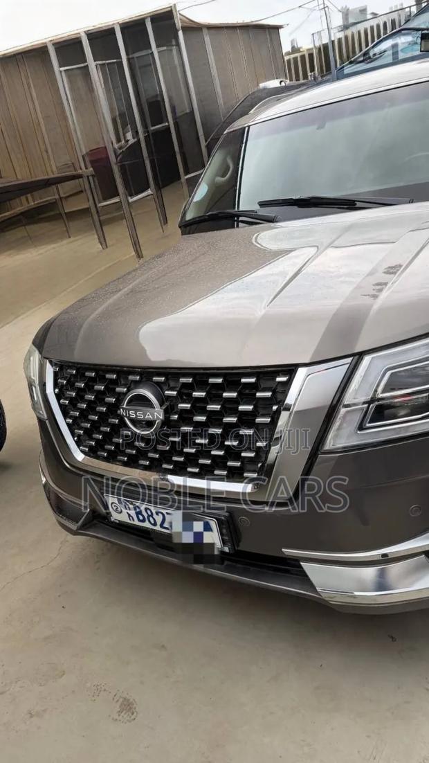 Nissan Patrol 2017 Gold