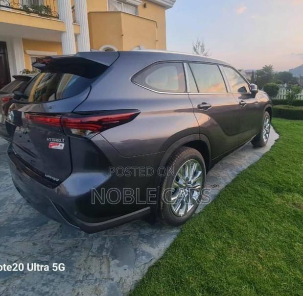 New Toyota Highlander 2024 Gray