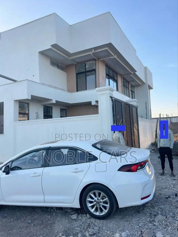 Toyota Corolla 2023 Ivory