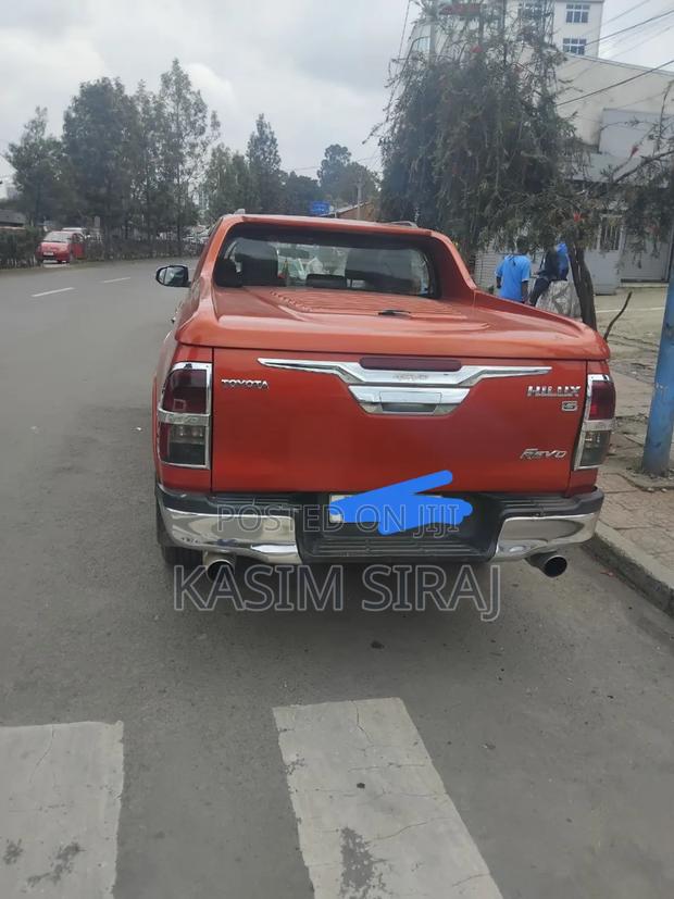 Toyota Hilux Revo Double Cab Deisel 2.4 AWD 2018 Brown