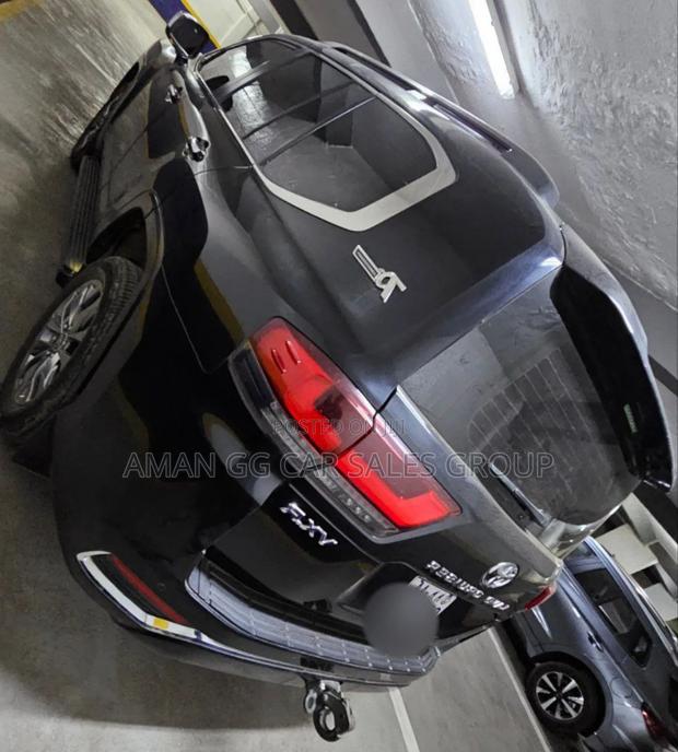 Toyota Land Cruiser 2022 Black