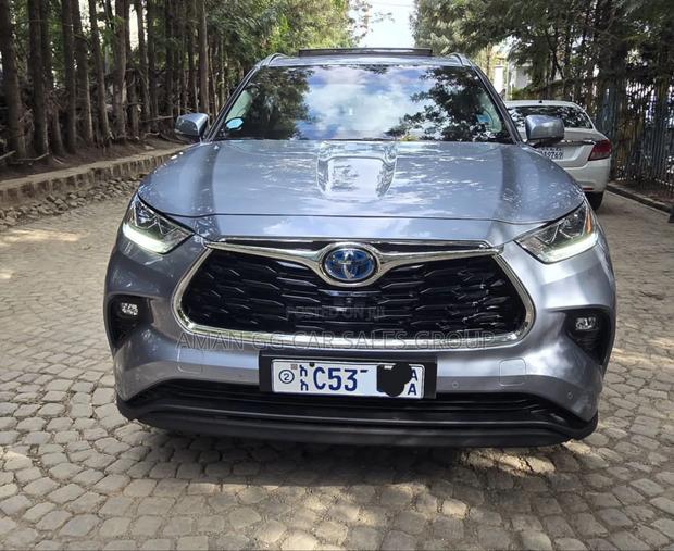 Toyota Highlander Hybrid 2024 Gray