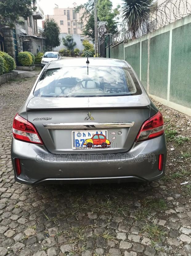 Mitsubishi Attrage 2021 Silver