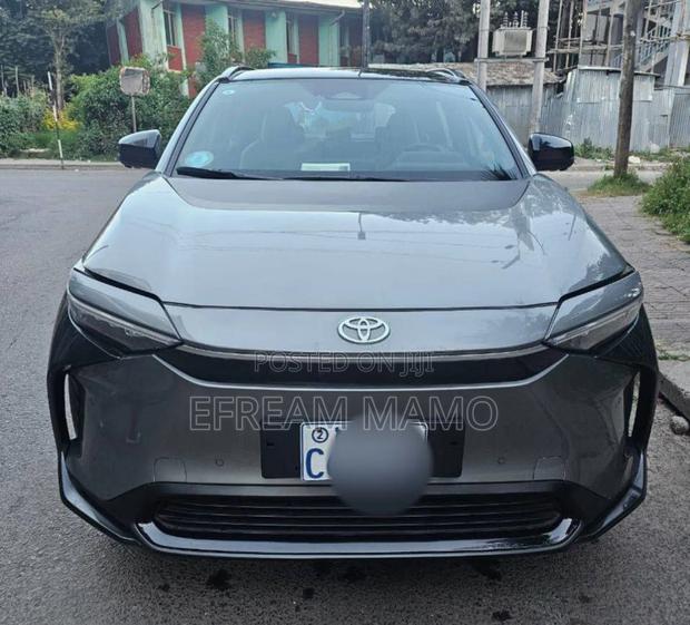Toyota bZ4X 2024 Gray