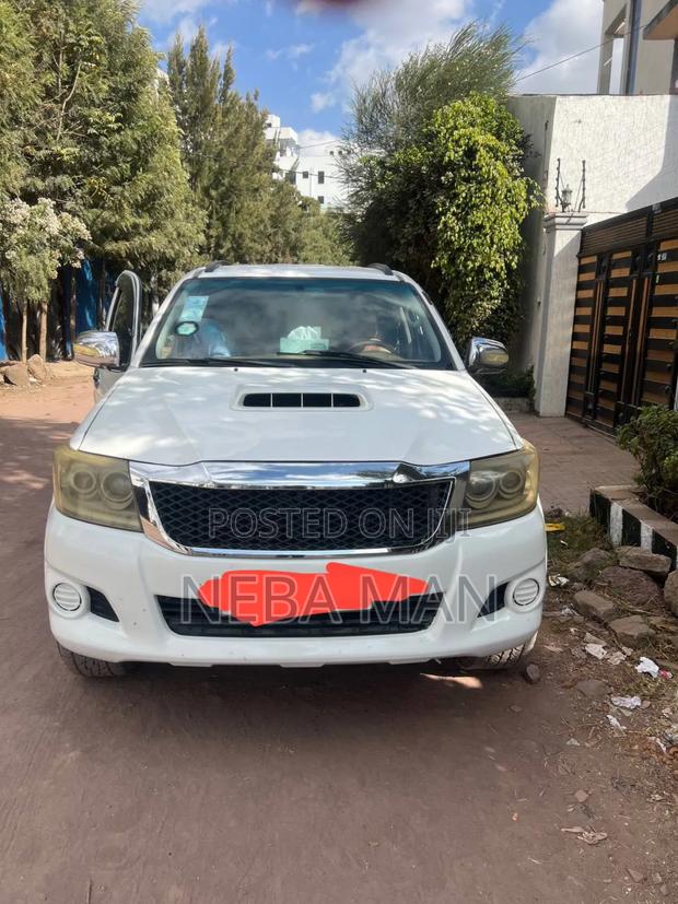 Toyota Hilux 2.5 D-4D Double Cab 2008 White