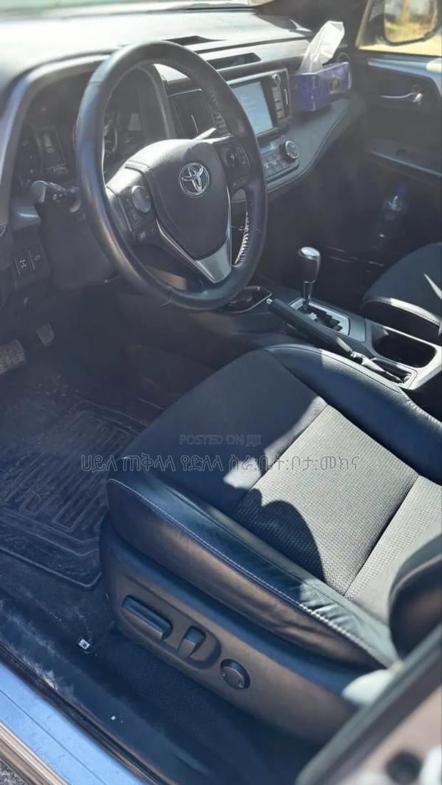 Toyota RAV4 2018 Silver