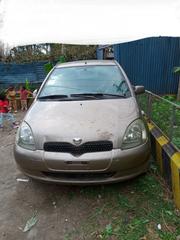 Toyota Vitz 2001 Gold for sale