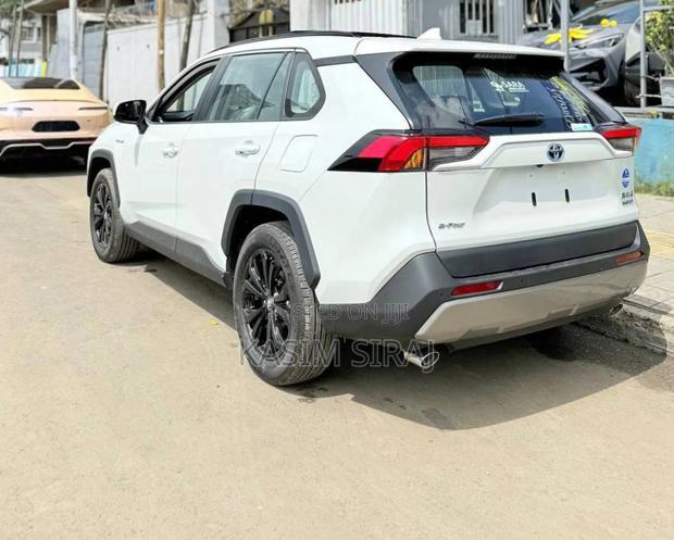New Toyota RAV4 TRD Off Road AWD 2024 White