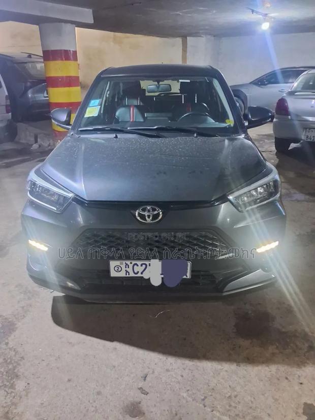 Toyota Raize 2022 Maroon