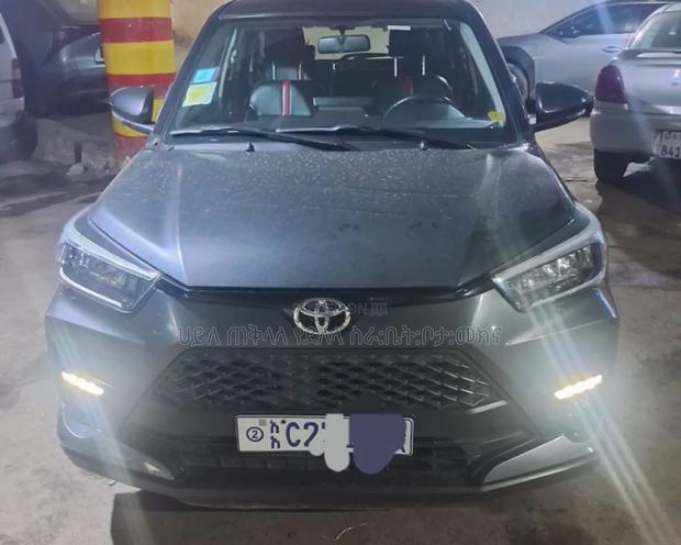 Toyota Raize 2022 Maroon