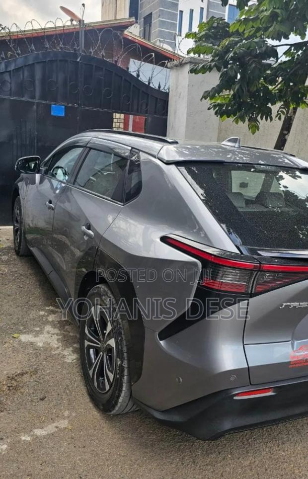 Toyota bZ4X 2023 Gray