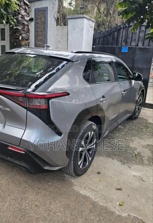 Toyota bZ4X 2023 Gray